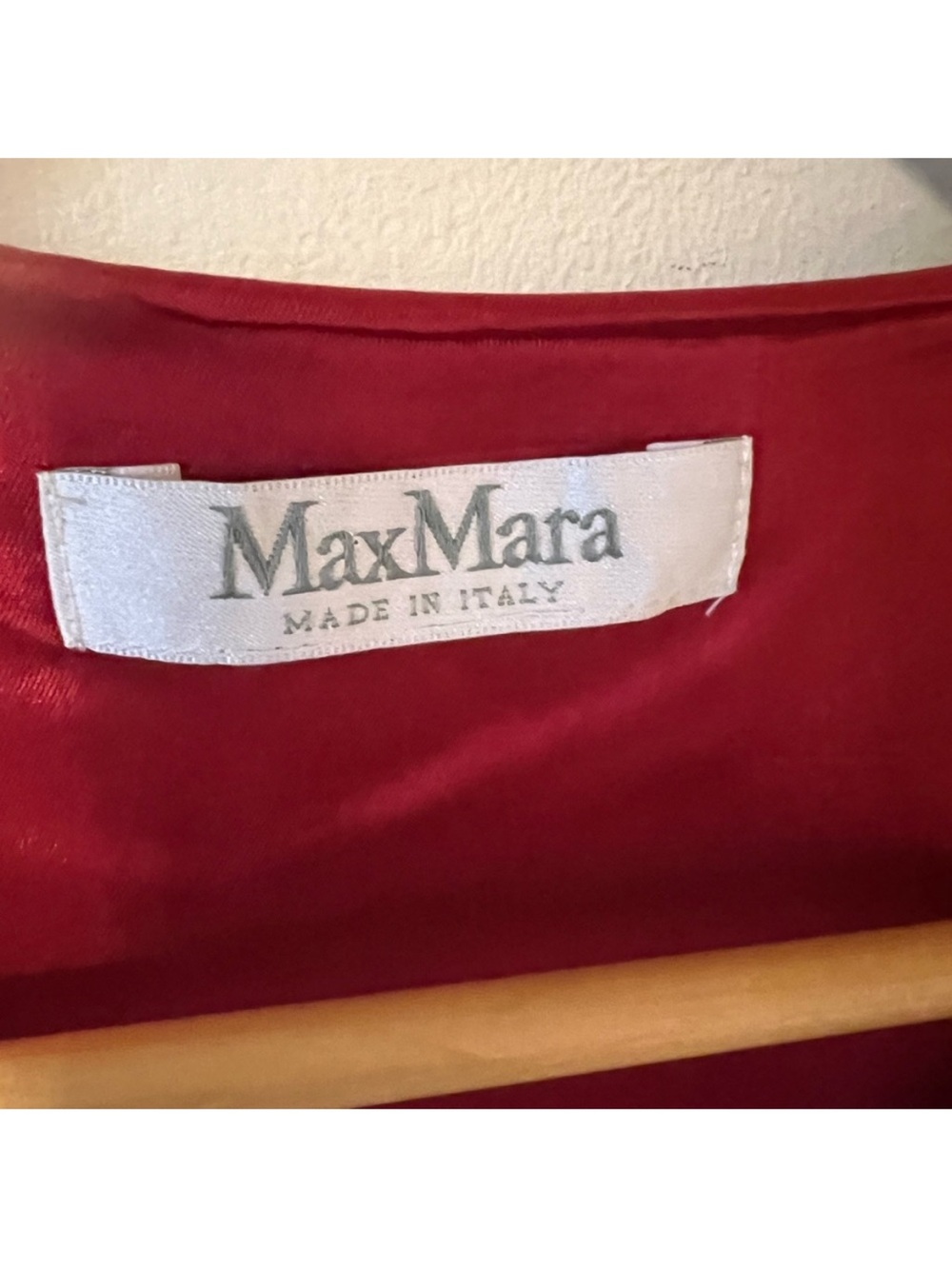 MaxMara Sleeveless Burgundy Sheath Dress with Slim Waist Belt - Picture 6 of 9
